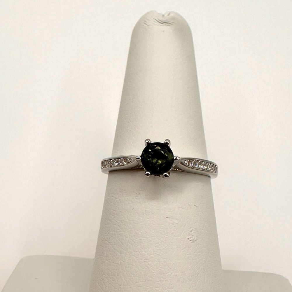 SALE! Genuine .51ct vvs‎ green tourmaline and cz diamond accent, in .925 ring!